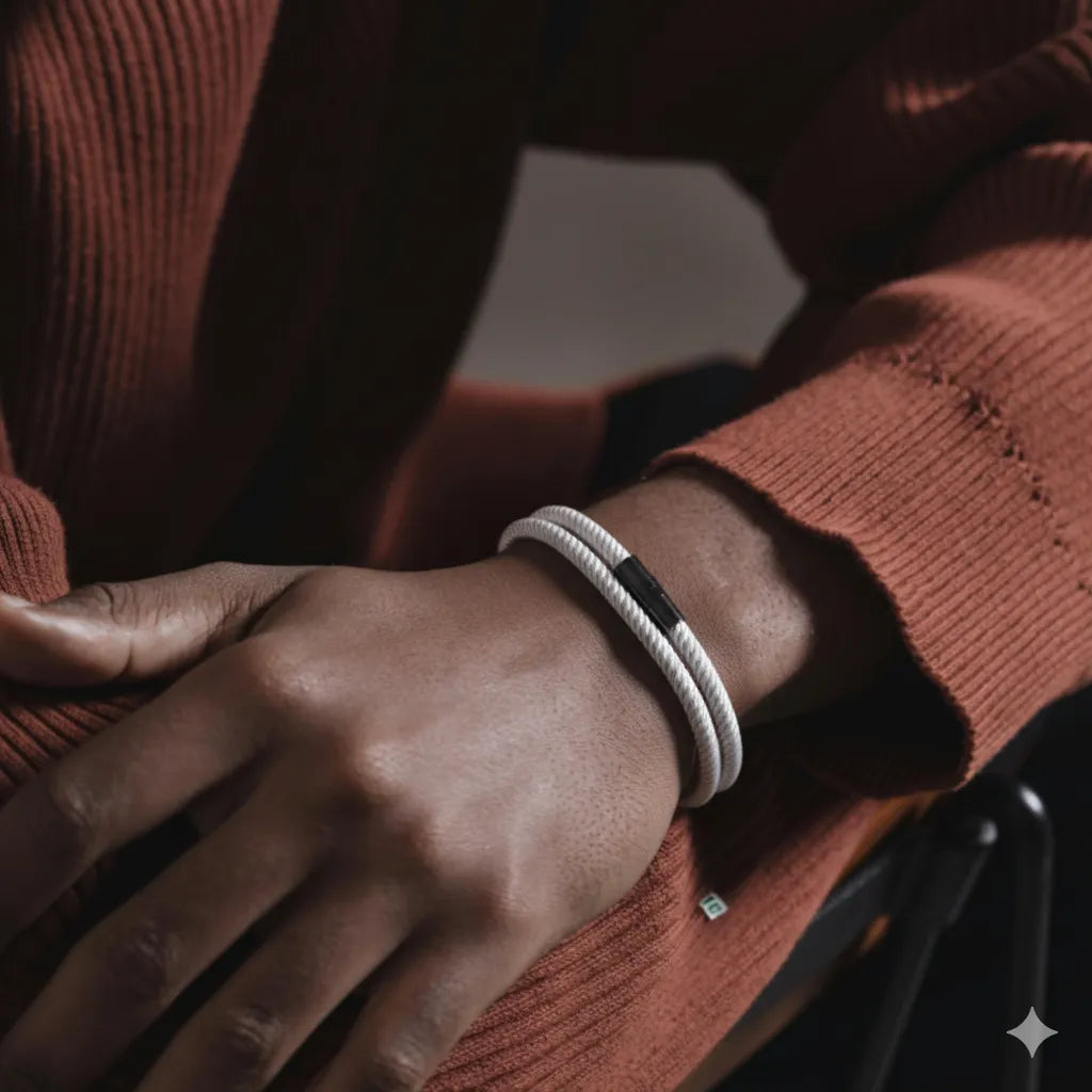 Minimalistisches graues Seilarmband Welle